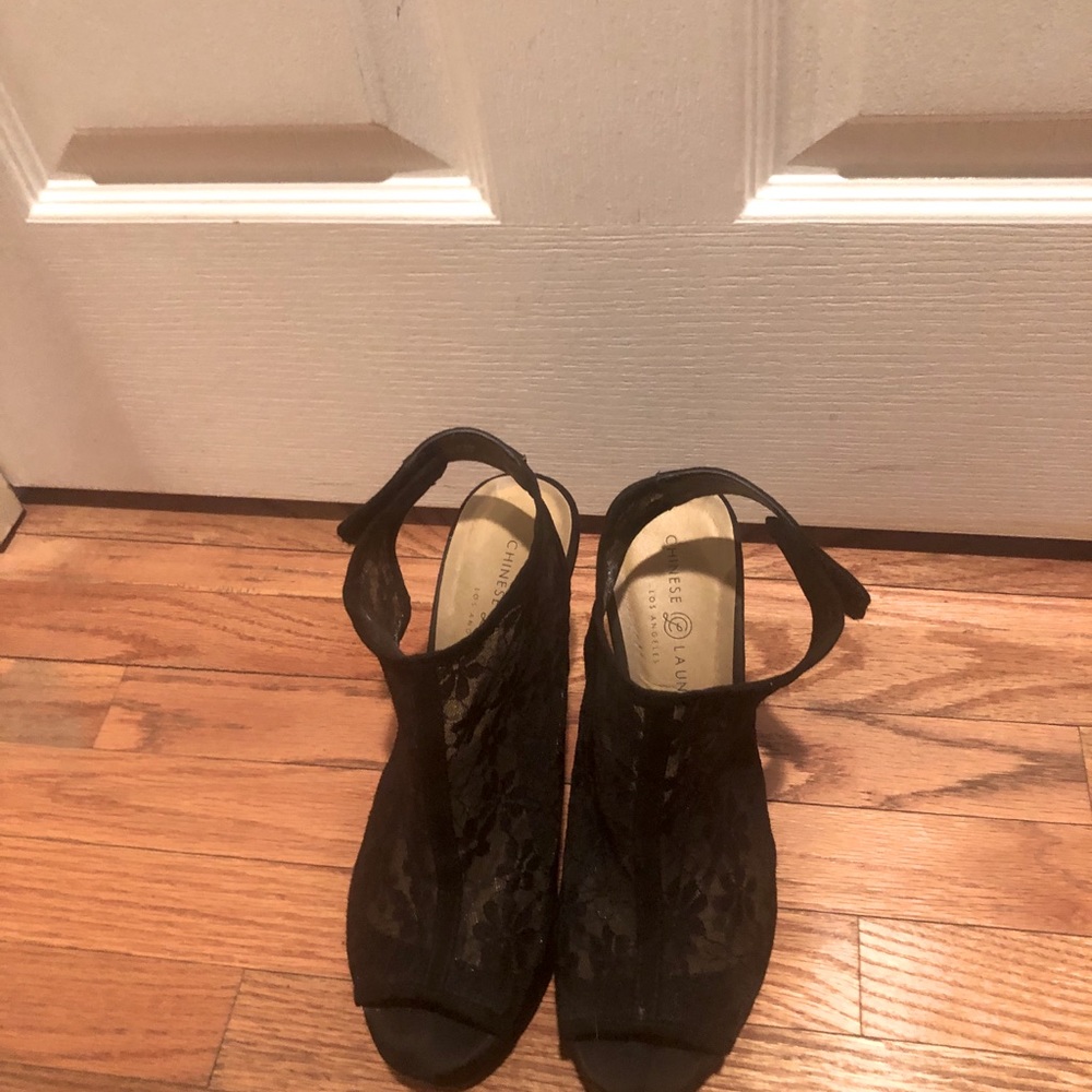 Chinese Laundry Lace Wedges